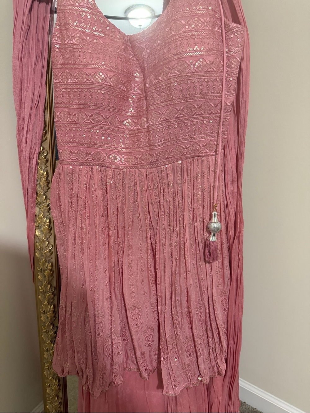 Elegant Pink Lace Sleeveless Indian dress - Picture 3 of 3